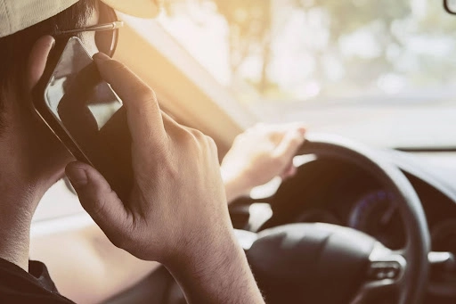 Virginia Cell Phone Driving Laws (2025 Update)